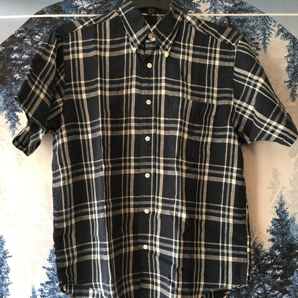 Buttondown tshirt